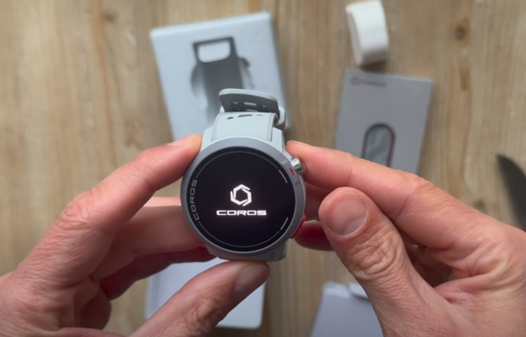 Le grand saut : un écran AMOLED enfin chez Coros